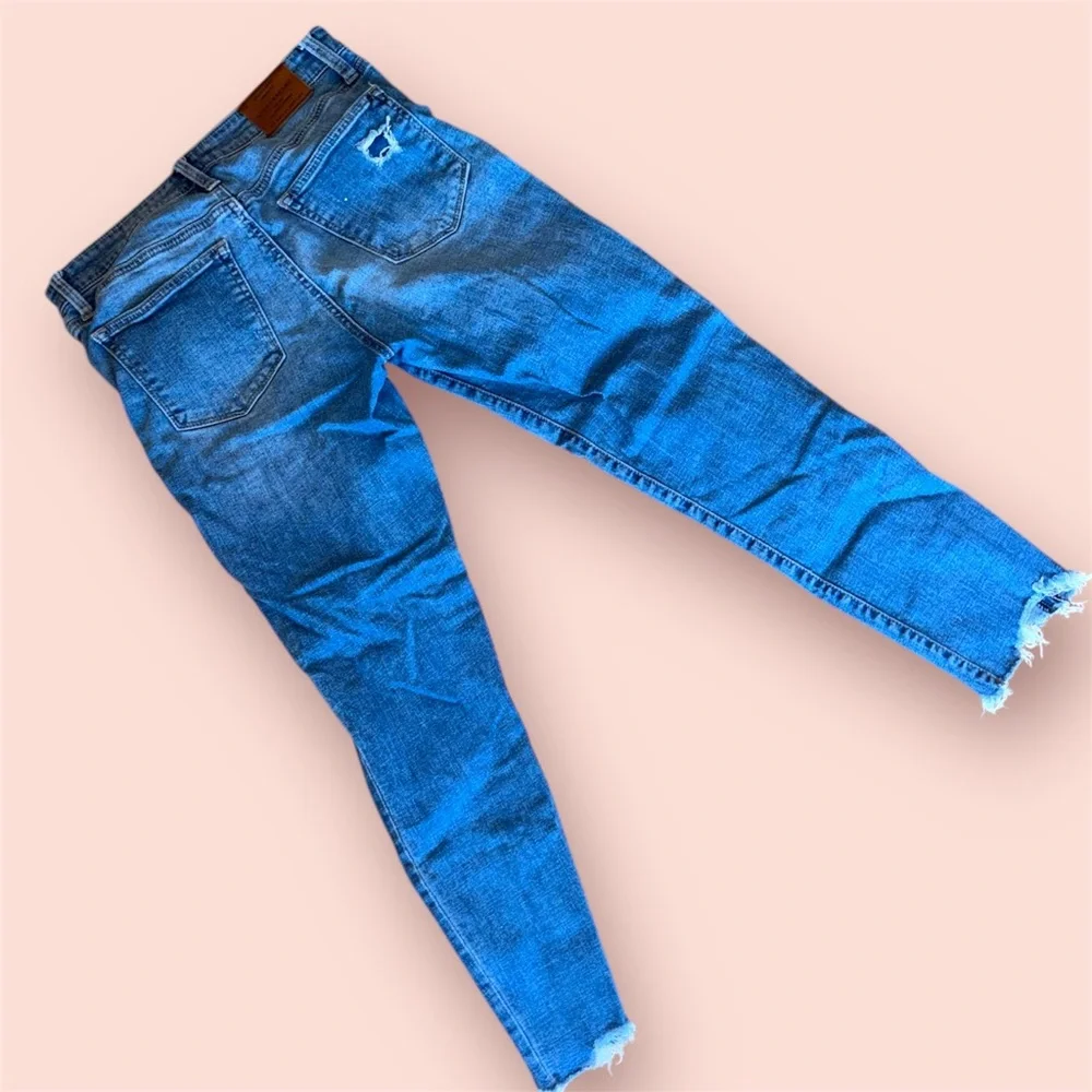 LUCKY BRAND AVA JEANS MID RISE SKINNY JEAN WITH CHEWED HEM SIZE 28 - Picture 2 of 4